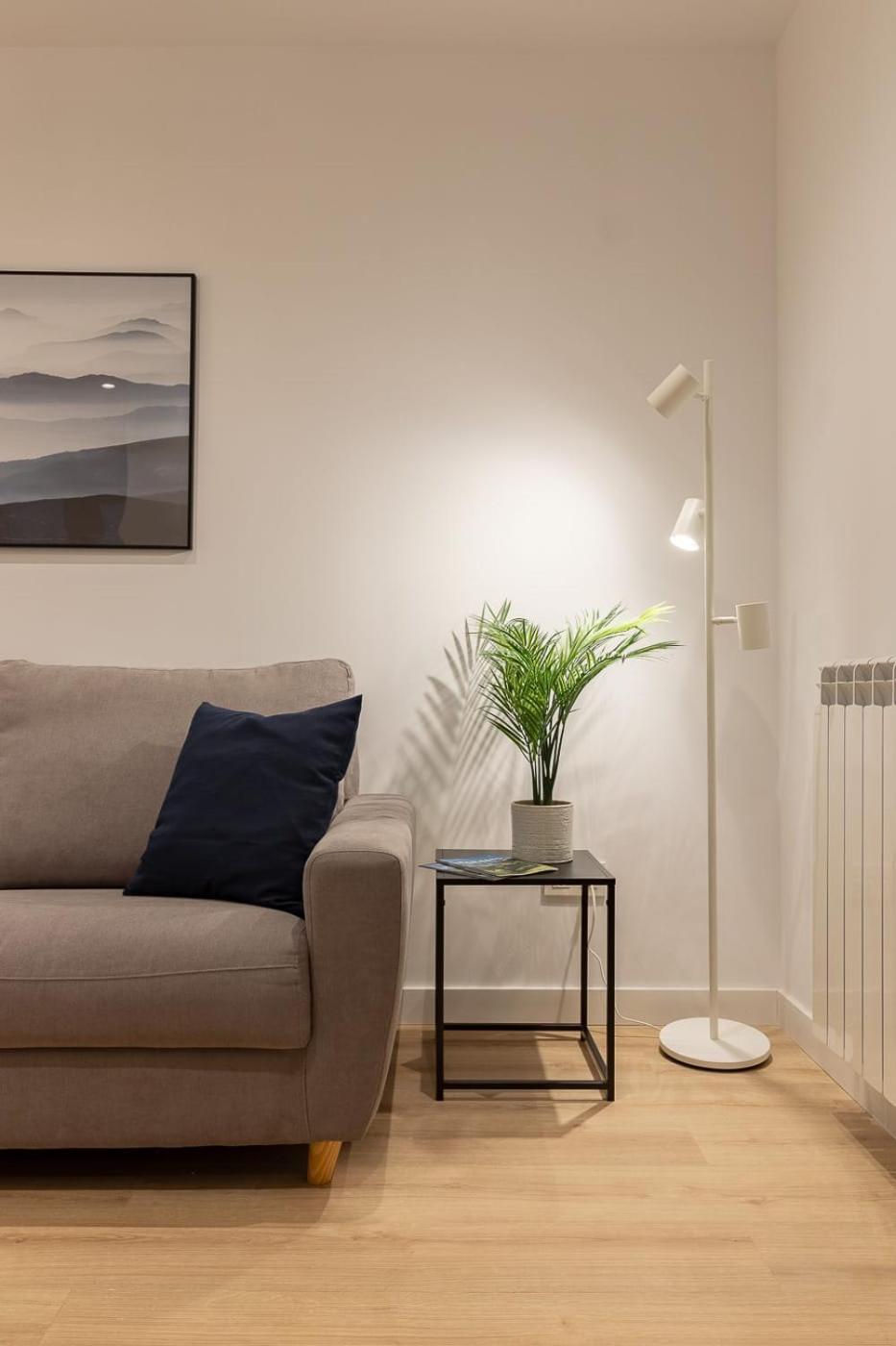 Room4You By Asturias Holidays Οβιέδο Εξωτερικό φωτογραφία