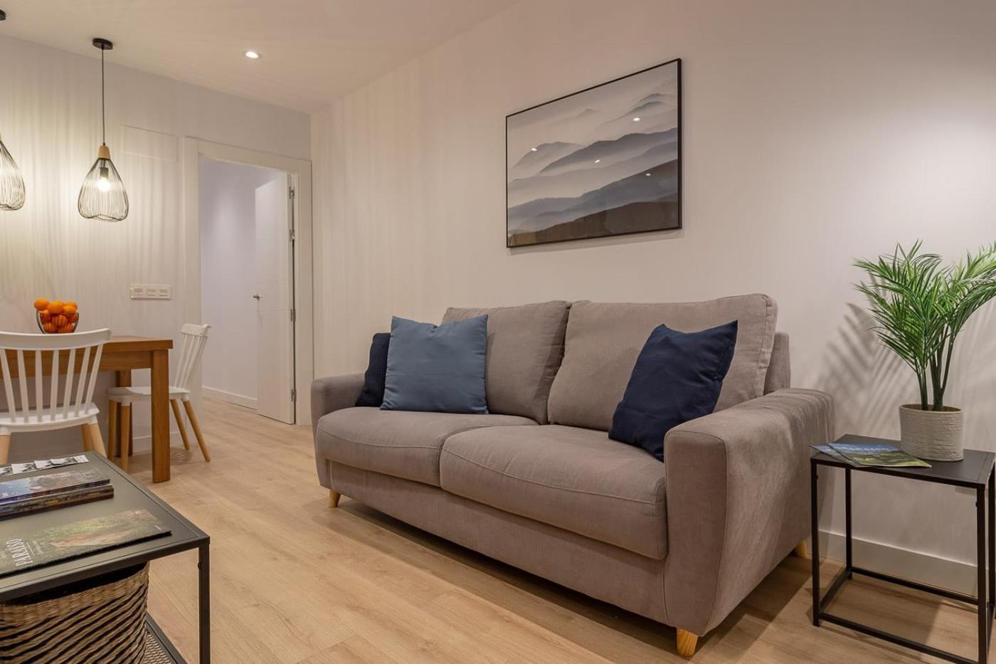 Room4You By Asturias Holidays Οβιέδο Εξωτερικό φωτογραφία